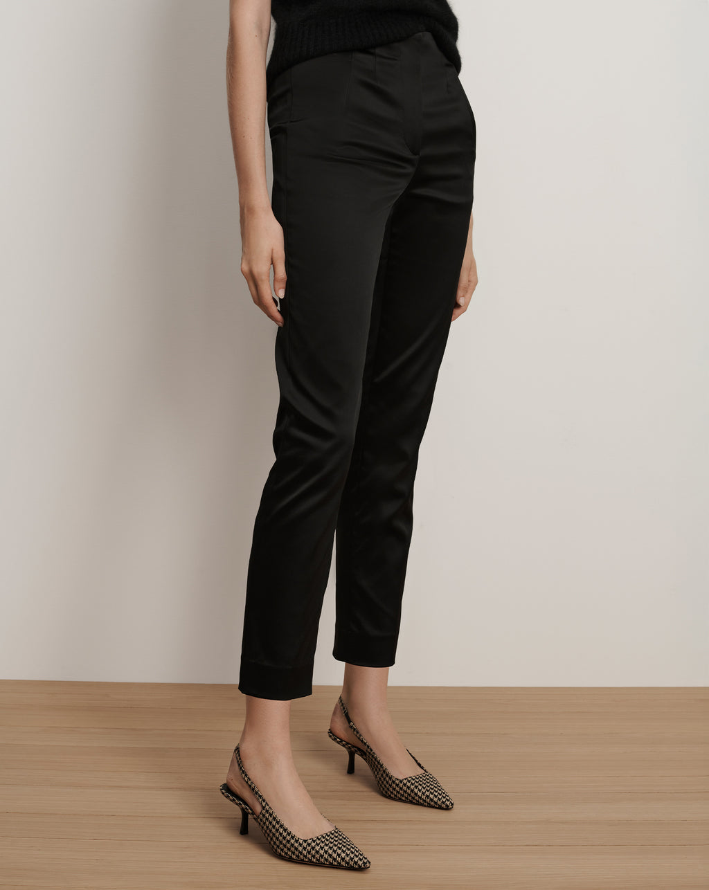 Veronica Beard Stila Slim Satin Pant - Black