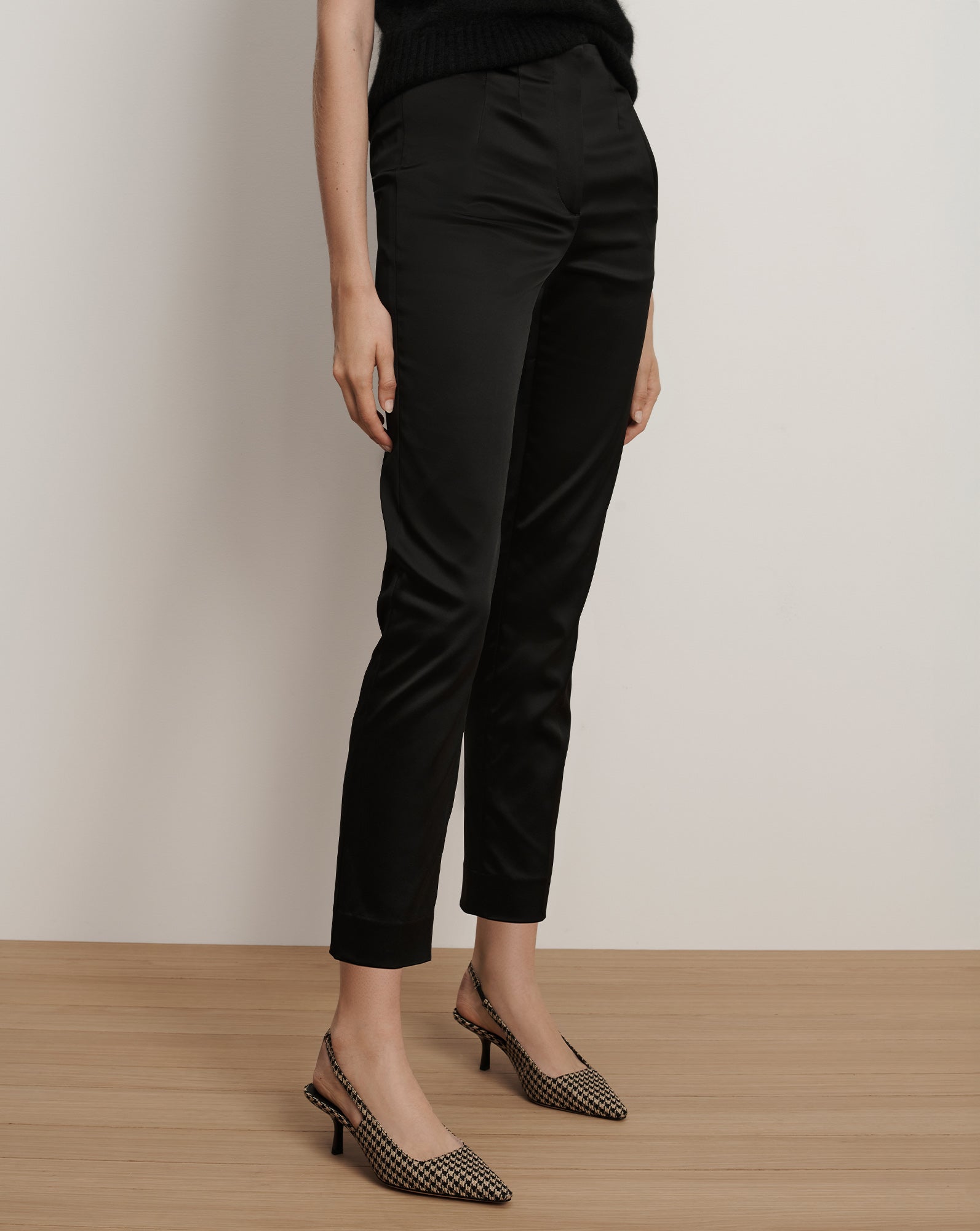 Veronica Beard Stila Slim Satin Pant - Black