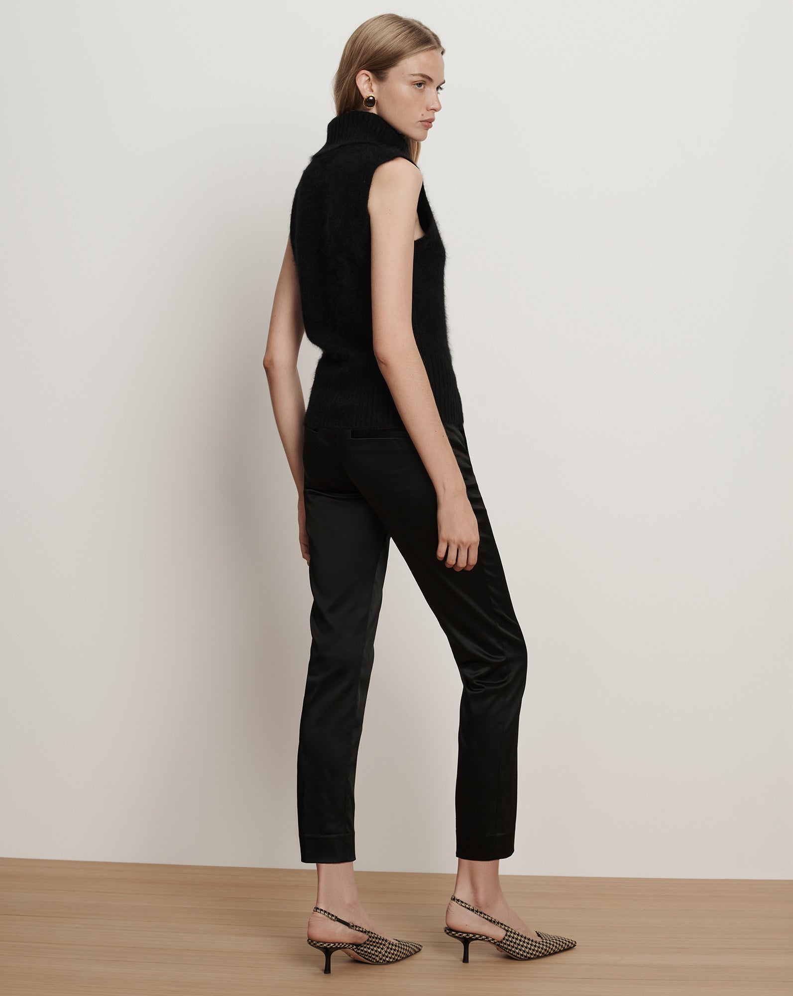 Veronica Beard Stila Slim Satin Pant - Black