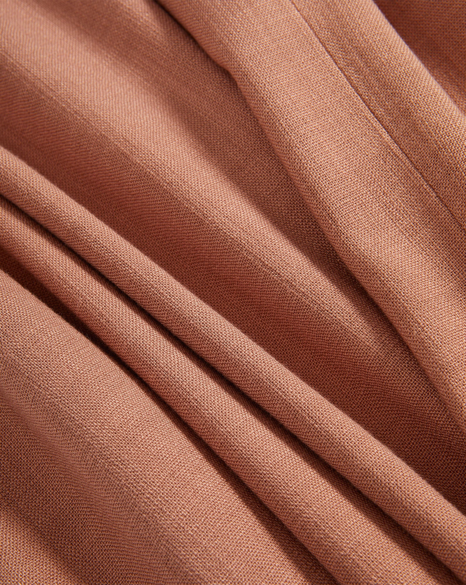 Veronica Beard Brown pant, pleated, with a soft texture.
