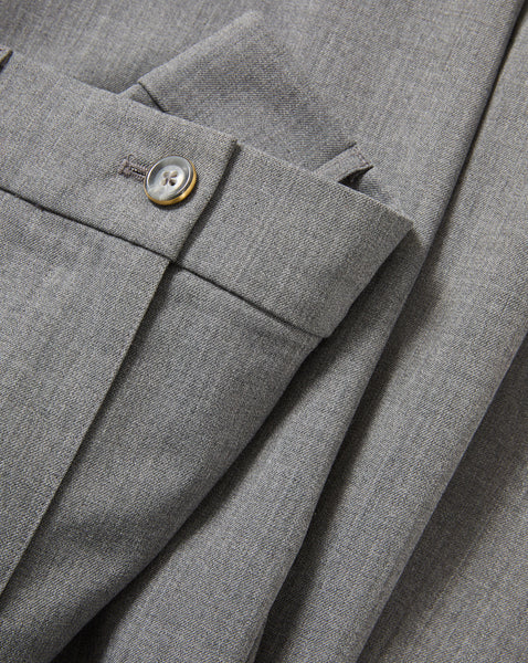 Veronica Beard Gray trousers, flat front, with a single button closure.