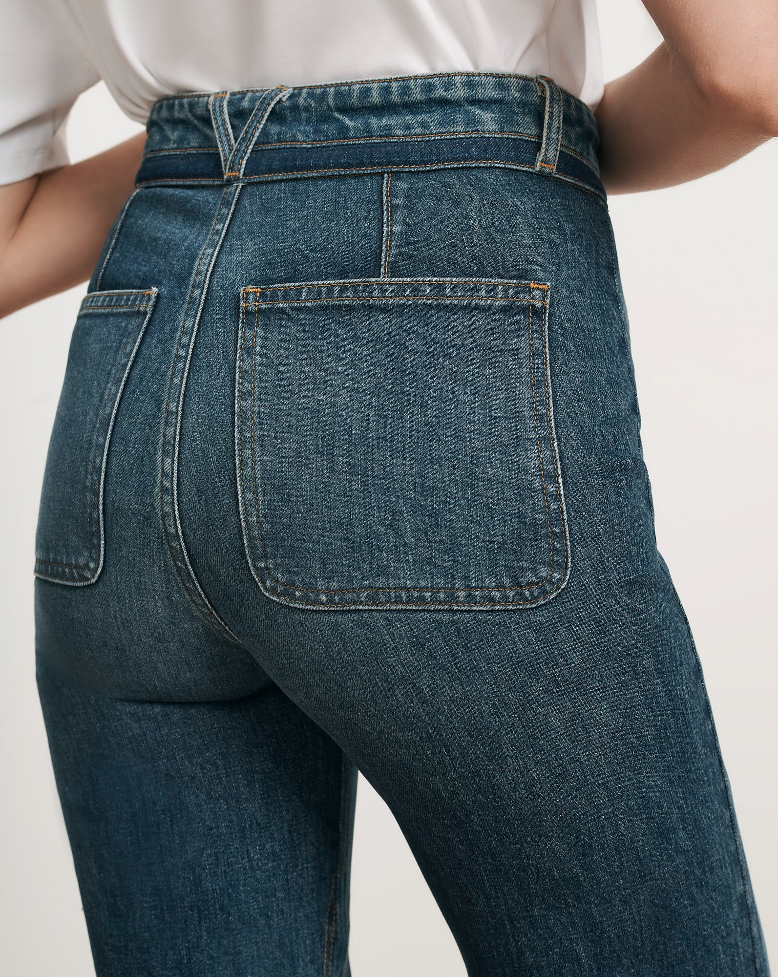 Veronica Beard Blue denim jeans with large patch pockets.