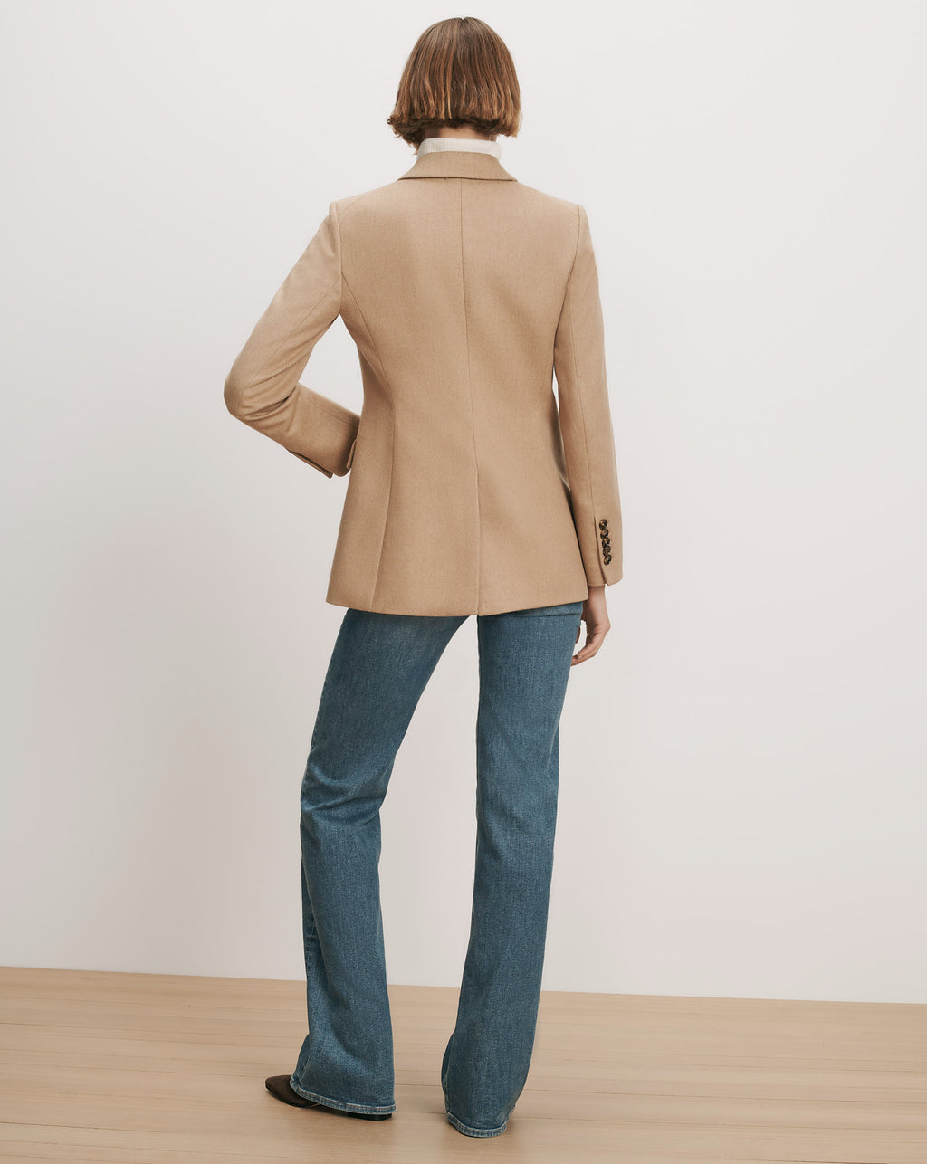 Veronica Beard Tan wool blazer, single-breasted, with four cuff buttons.