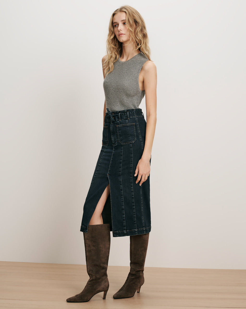 Veronica Beard Gray ribbed tank top, dark wash denim midi skirt.