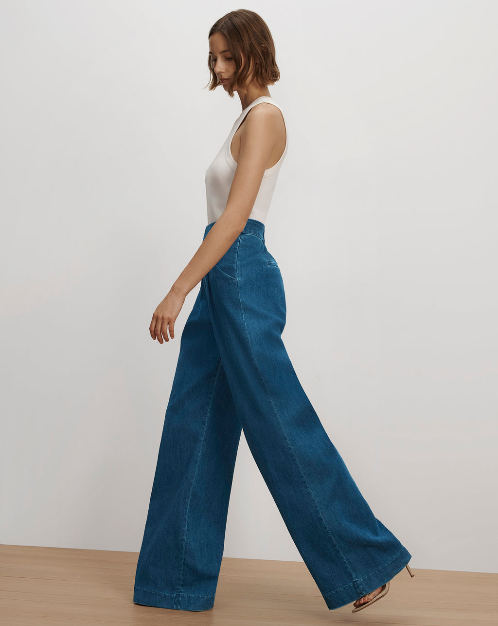 Veronica Beard Blue wide-leg denim pants.