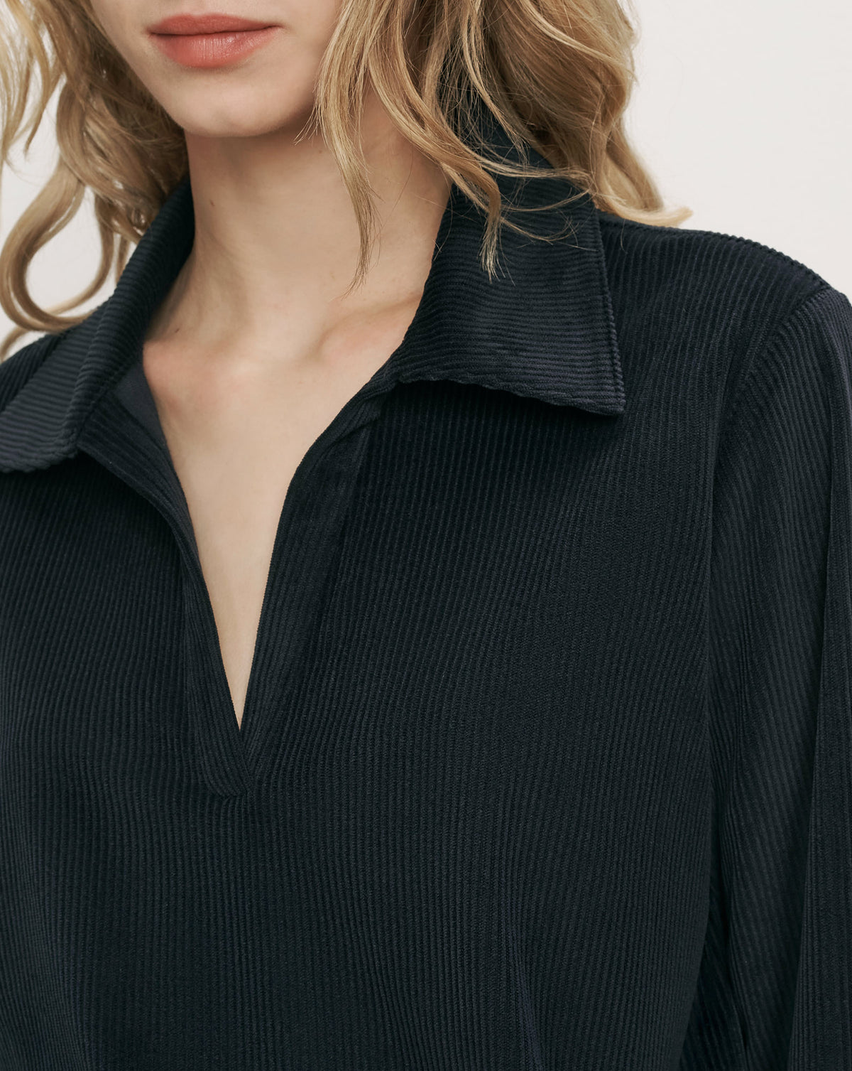 Veronica Beard Black ribbed collared v-neck long sleeve top.