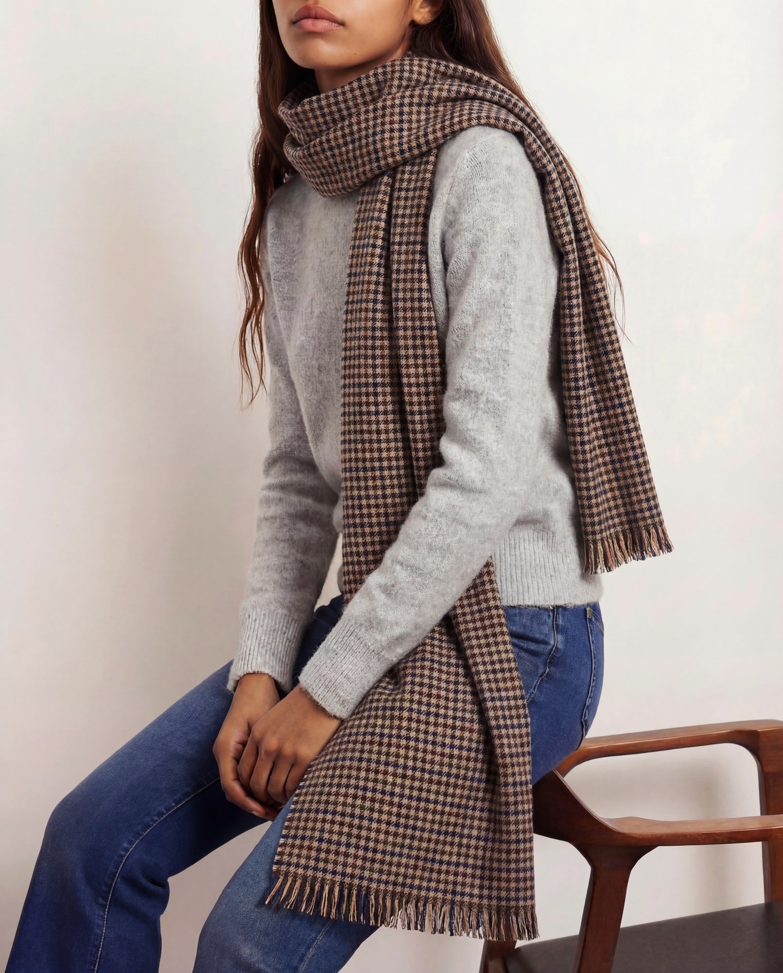 Veronica Beard Houndstooth Wool Scarf - Navy Multi