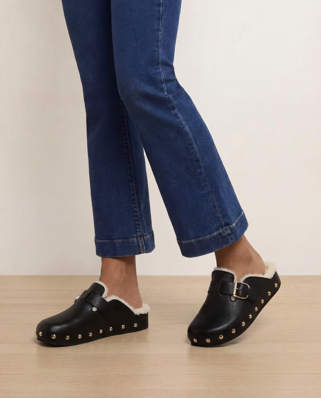Veronica Beard Fern Shearling Clog - Black