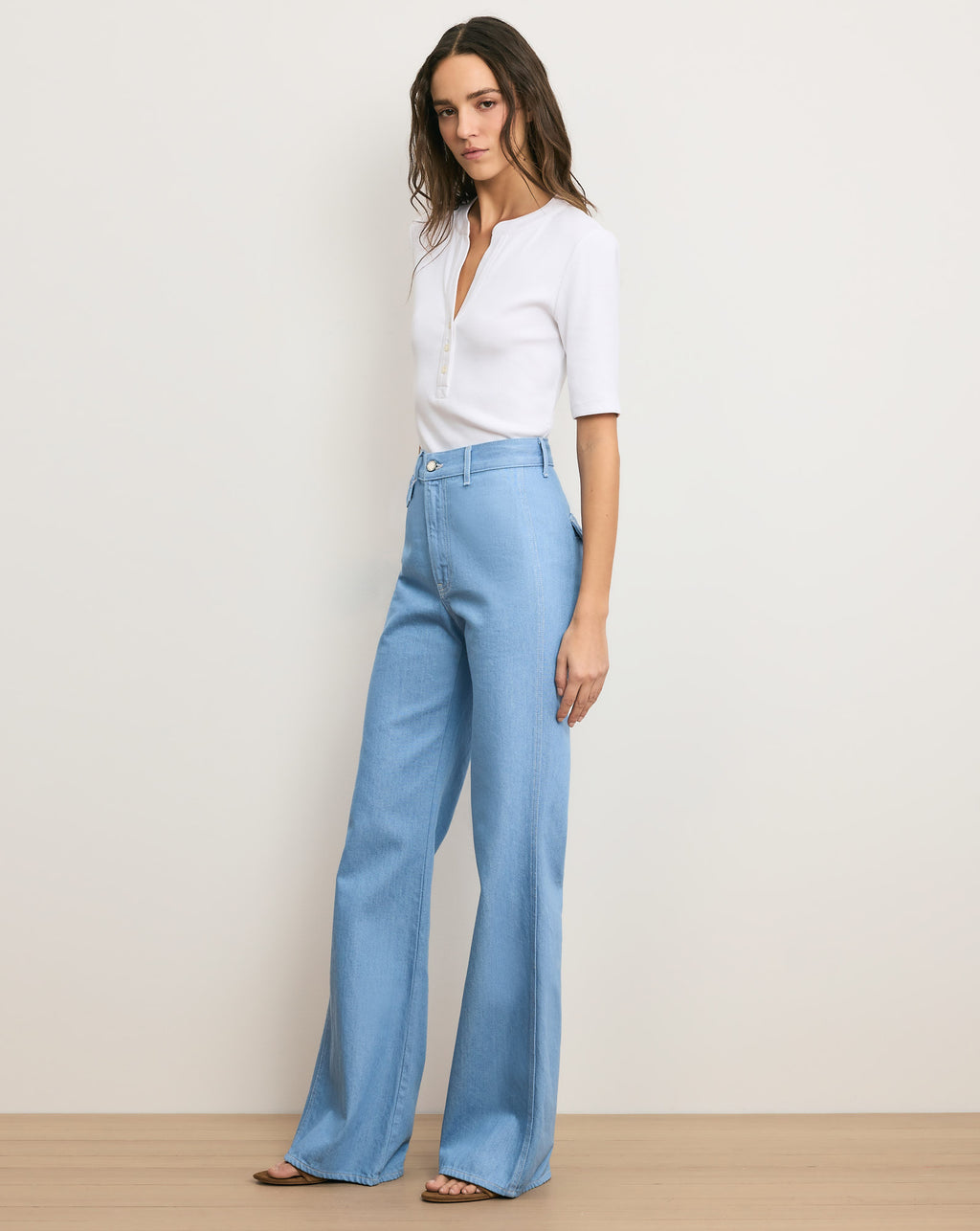 Veronica Beard Crosbie Flap-Pocket Slim Wide-Leg Jean - Bayside
