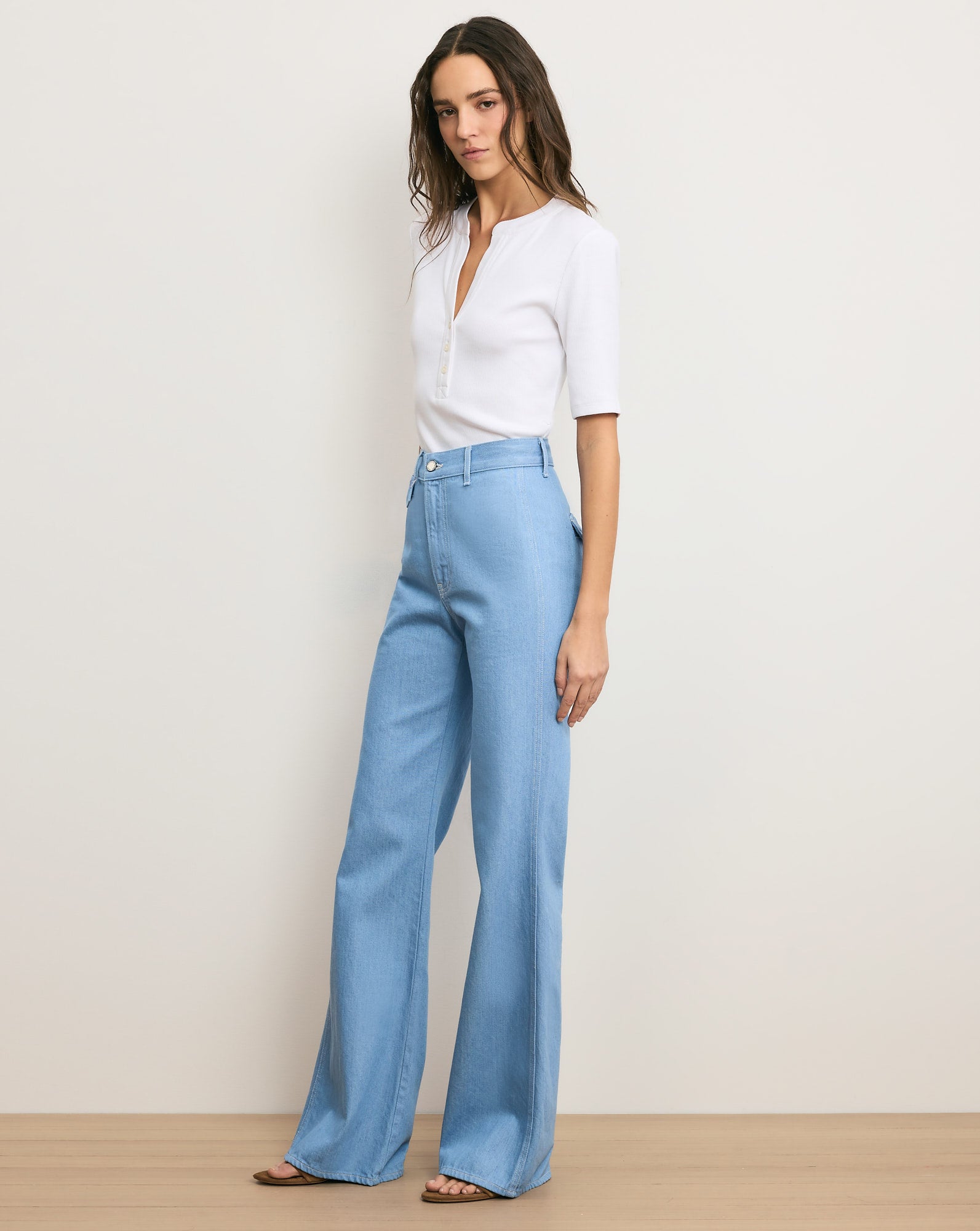 Veronica Beard Crosbie Flap-Pocket Slim Wide-Leg Jean - Bayside