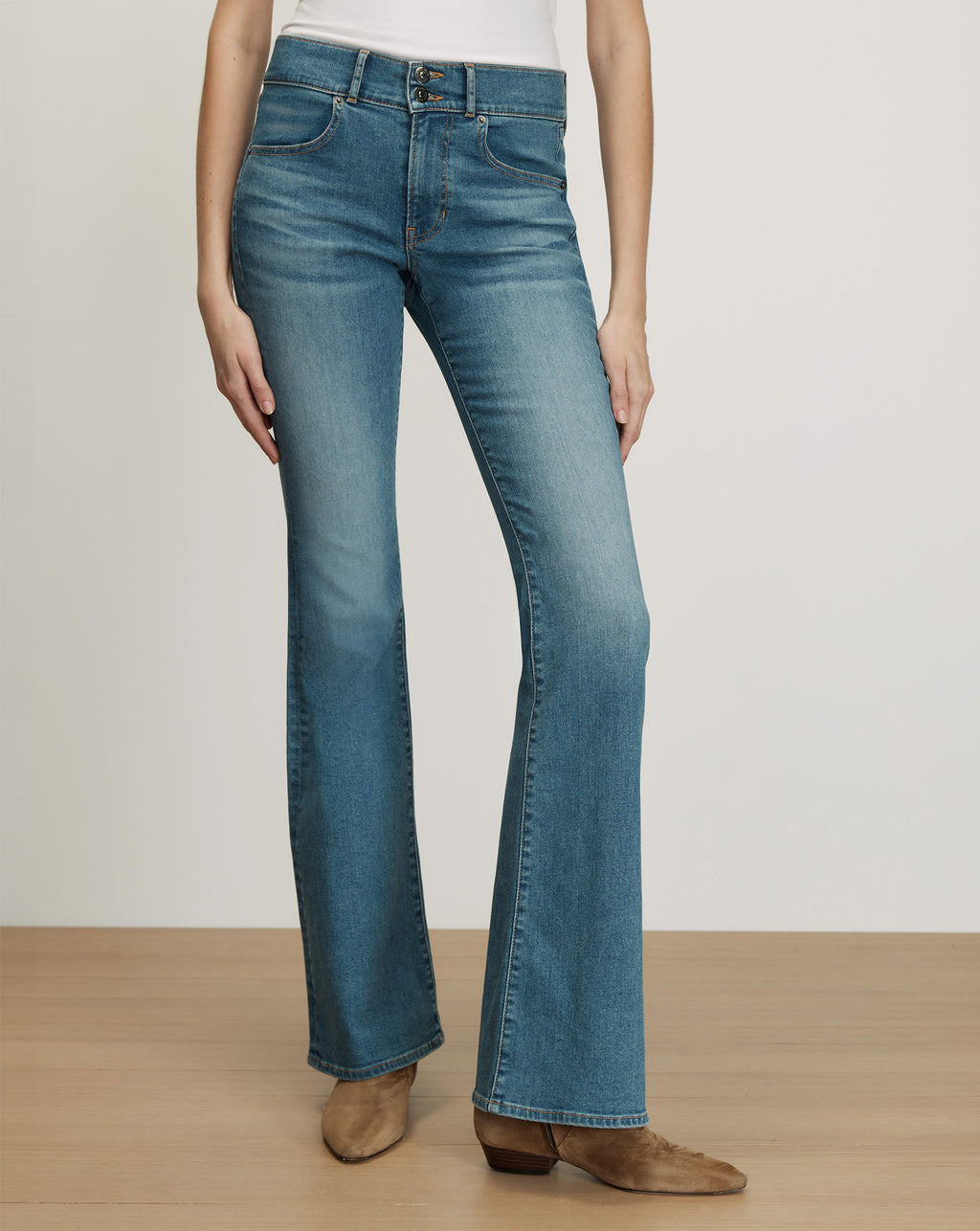 Veronica Beard Beverly Mid-Rise Skinny-Flare Jean - Bandit Dust
